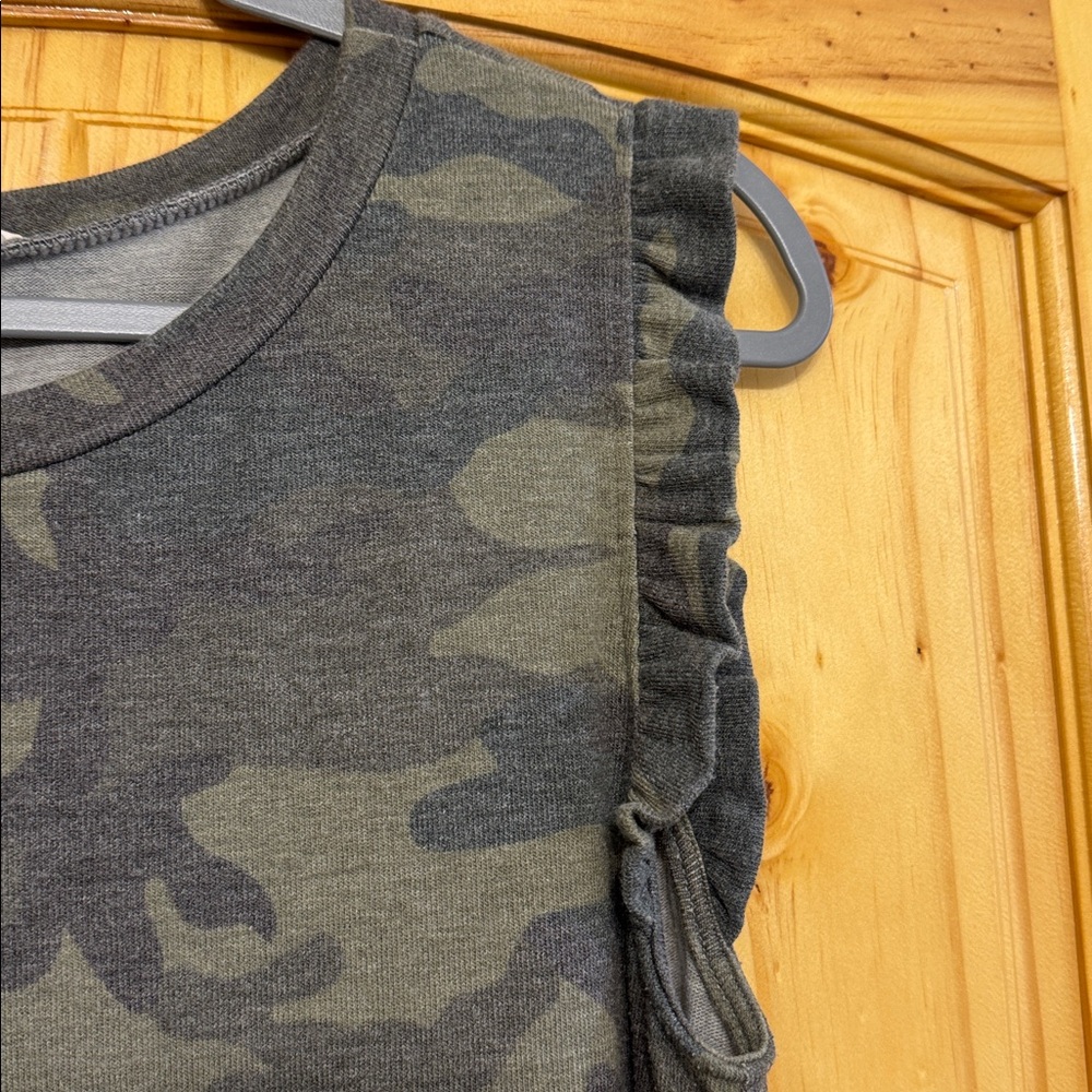 JODIFL Camouflage ruffle tank - Picture 2 of 3